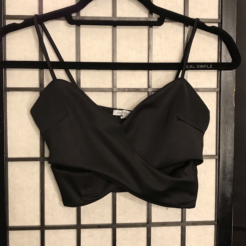🖤Black crop top